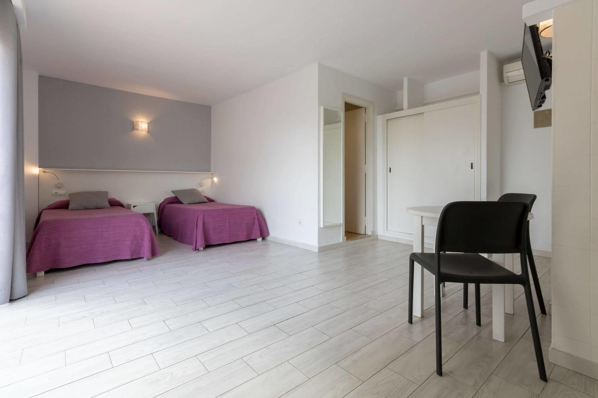 Apartamentos Orosol 2 By Typic Hotels Σαν Αντόνιο Εξωτερικό φωτογραφία